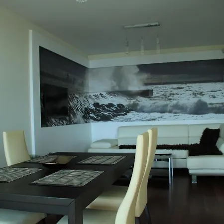 Sea Towers Apartment *
